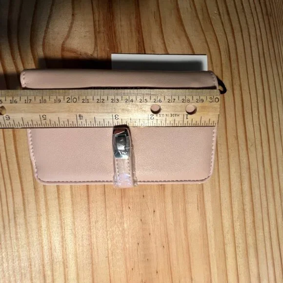 Steve Madden Blayer Linen Pink Compact Wallet - Picture 15 of 15